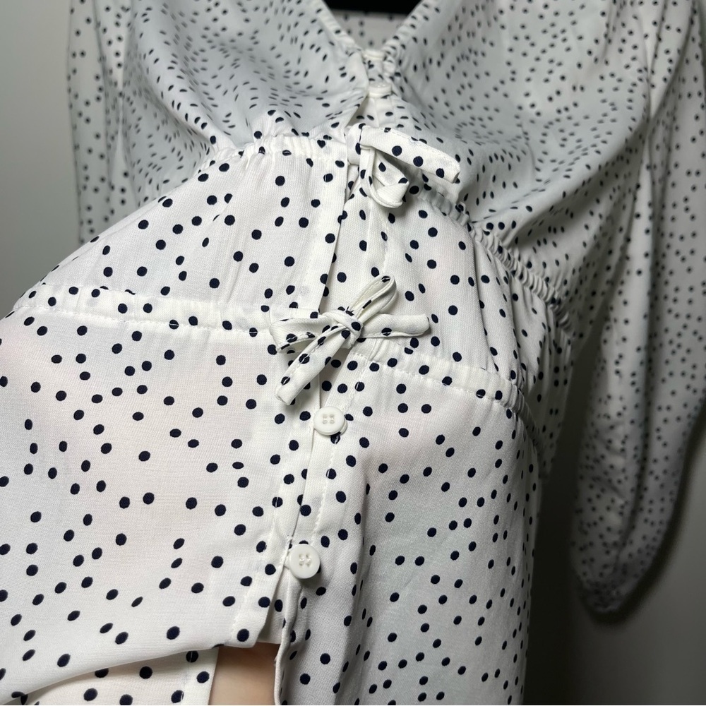 SFW women’s Black and white polka dots ruched sleeves and bow tie blouse in M - Picture 2 of 7